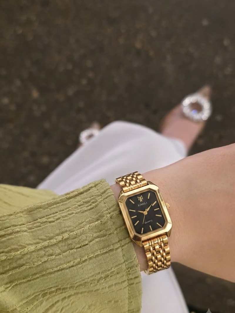 Noir Classic Watch (Black)